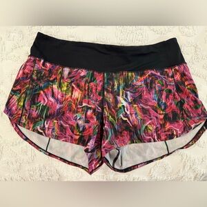 Lululemon Speed Up Mid-Rise 4” shorts
